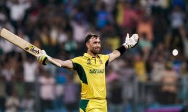 অষ্ট্ৰেলিয়াই আফগানিস্তানক তিনি উইকেটত পৰাস্ত কৰে।