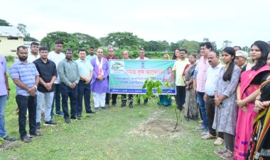 দৰঙৰ আদৰ্শ মহিলা মহাবিদ্যালয়ৰ চৌহদত অমৃত বৃক্ষ আন্দোলনৰ অধীনত গছপুলি ৰোপণৰ শুভাৰম্ভ